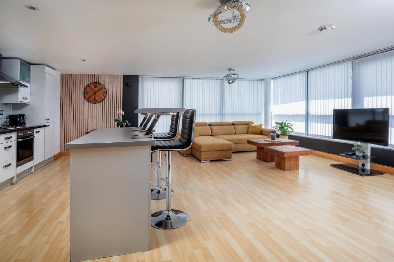 Апартаменти Leeds Most Stunning Penthouse! - Sleeps 8 Екстер'єр фото